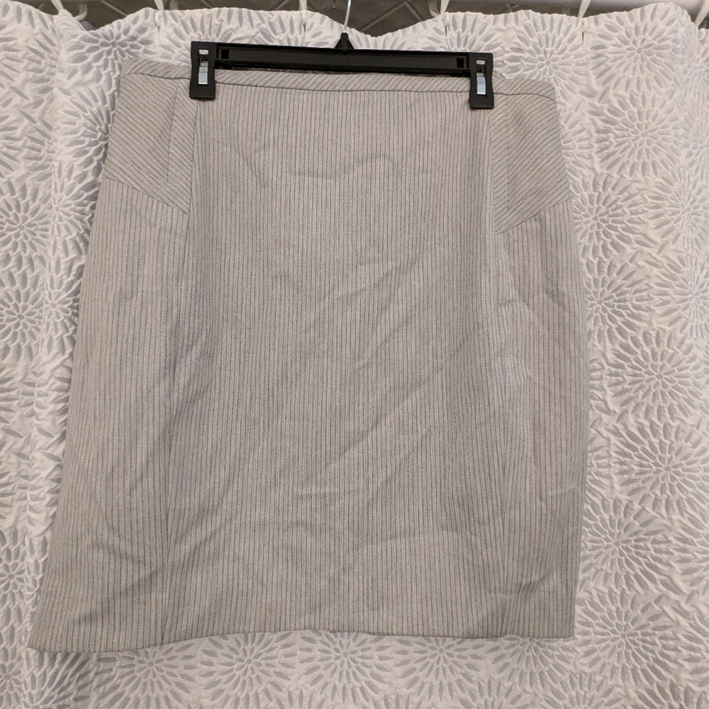 Express Gray pinstripe pencil skirt